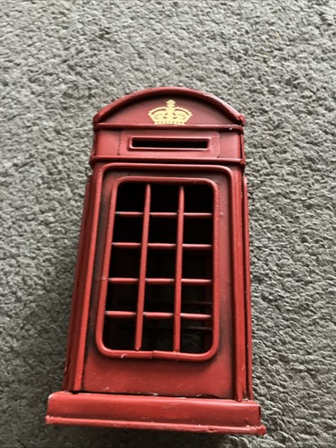 Red telephone box - model, metal